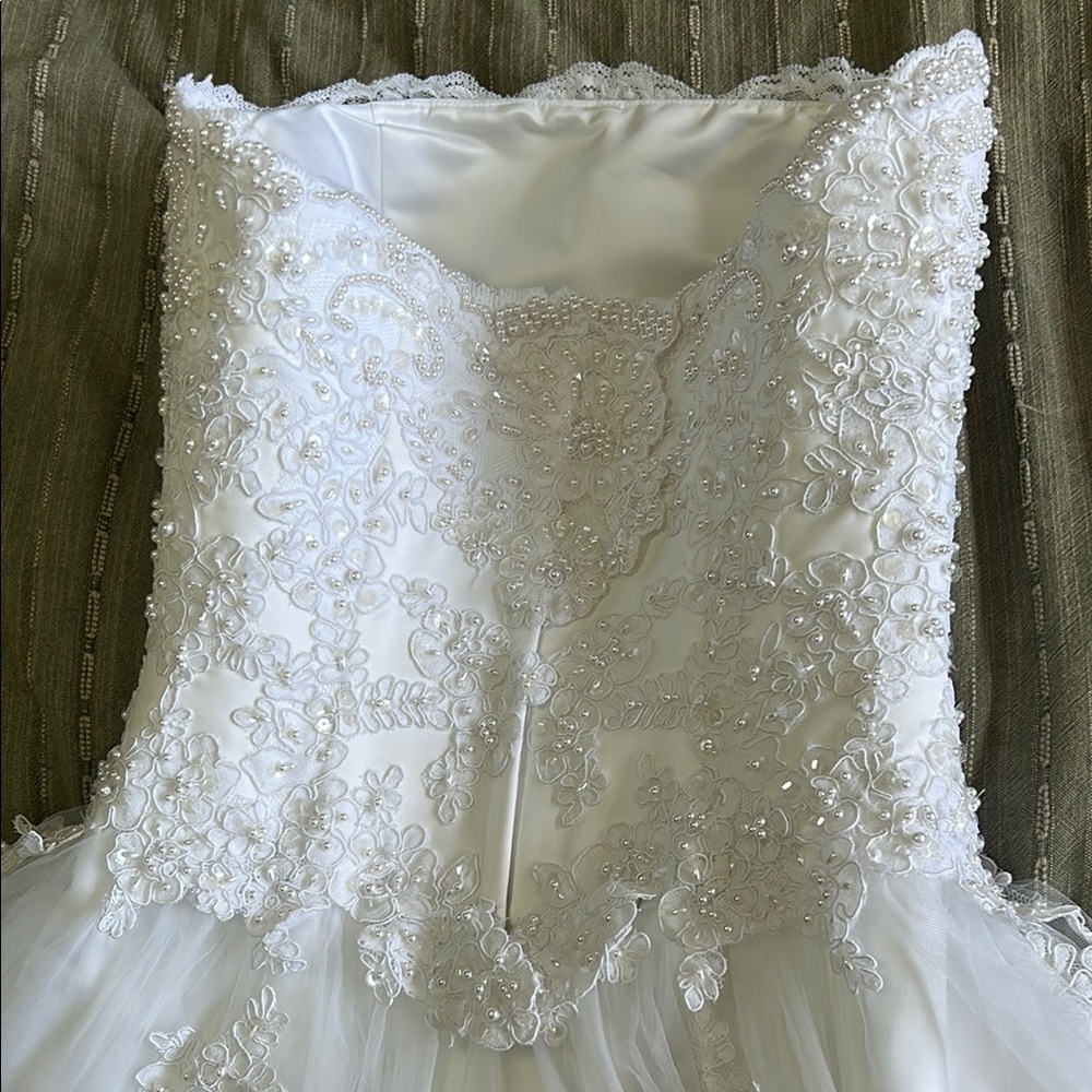 MAKE OFFER Oleg Cassini Strapless David’s Bridal White Wedding Dress - Picture 14 of 16